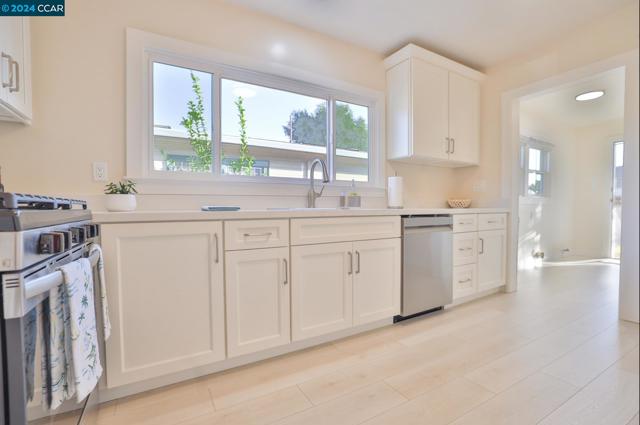 Image 5 of 19 For 3605 Mangels Ave