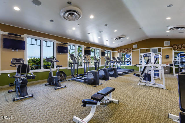 4111 Adriatic Street, Oxnard CA: https://media.crmls.org/mediaz/d309eb71-1bf9-41c3-896e-15ffd5fbac2c.jpg