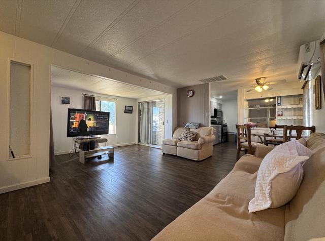 15500 Bubbling Wells Road, Desert Hot Springs CA: https://media.crmls.org/mediaz/d30a3af4-21d4-4e81-b4f9-1cfc77b8bd86.jpg