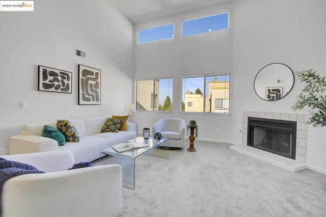 Image 14 of 45 For 545 Pierce St  2410