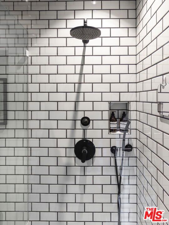1259 S Bedford Drive, Los Angeles CA: https://media.crmls.org/mediaz/d30c28a8-4fb6-4701-8c74-4e6682860a82.jpg