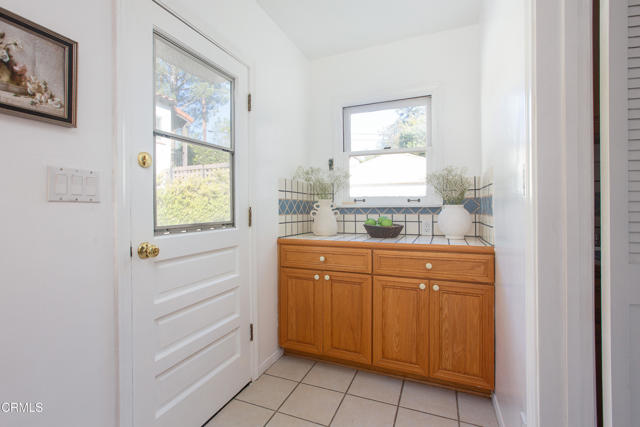 Detail Gallery Image 13 of 34 For 524 Glen Holly Dr, Pasadena,  CA 91105 - 2 Beds | 2 Baths