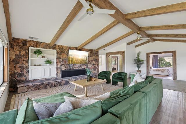 26086 Bear Valley Heights Road, Escondido CA: https://media.crmls.org/mediaz/d30c7233-88d4-4cde-a549-25525a5f0fdf.jpg