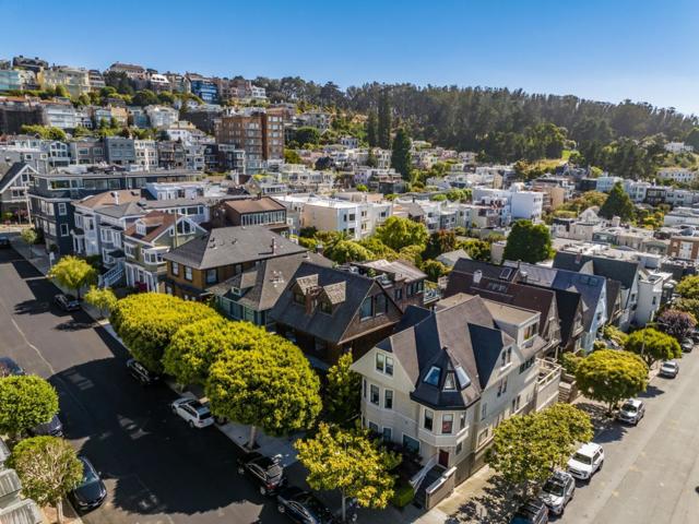 2853 Broderick Street, San Francisco CA: https://media.crmls.org/mediaz/d30cbe51-f0f3-4781-96d1-66348fdb27a8.jpg