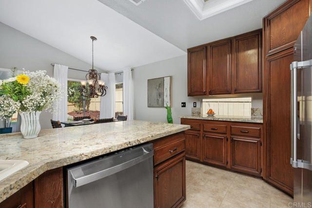 Detail Gallery Image 14 of 35 For 1745 Crystal Ridge Way, Vista,  CA 92081 - 2 Beds | 2 Baths