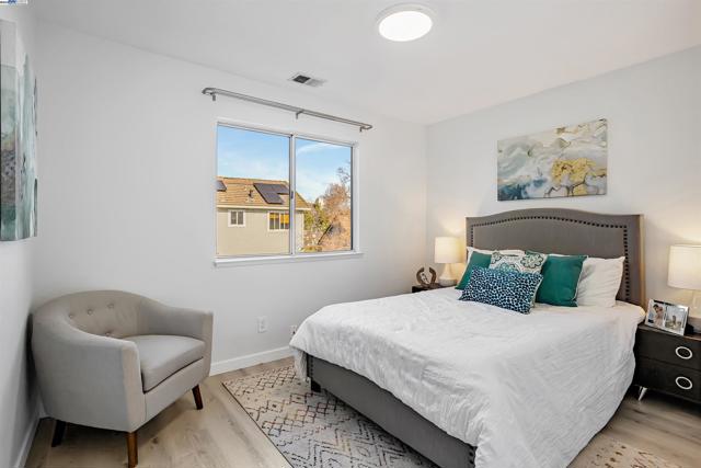 427 Summerwood Dr, Fremont CA: https://media.crmls.org/mediaz/d30eeec0-d4ce-40be-a07a-af93bab48969.jpg