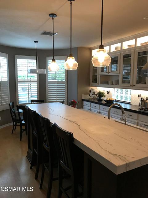 3082 Eaglewood Avenue, Thousand Oaks CA: https://media.crmls.org/mediaz/d30f1dc5-d224-4586-b157-6122260ba5a9.jpg
