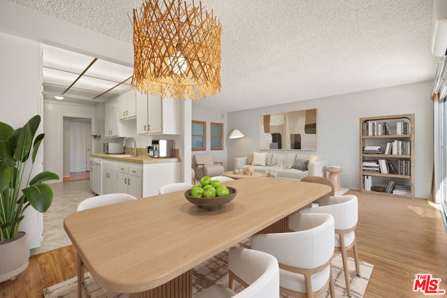 5950 Buckingham, Culver City CA: https://media.crmls.org/mediaz/d30f917b-465c-4e53-bd25-b3e744007e73.jpg