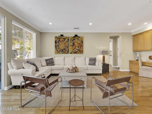 3865 Briar Ridge Court, Newbury Park CA: https://media.crmls.org/mediaz/d30f9c9b-78e9-44fb-bd7e-6c1befb10d75.jpg