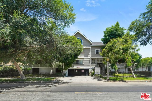 14455 Dickens Street photo 7