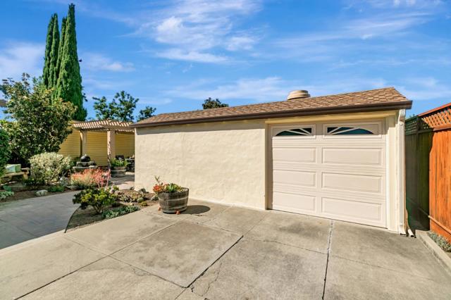 86 S Cragmont Avenue, San Jose CA: https://media.crmls.org/mediaz/d3113fbc-1f4c-4740-8b7c-bad9cf6b8e34.jpg