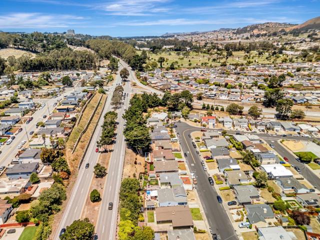 921 Newman Drive, South San Francisco CA: https://media.crmls.org/mediaz/d311ab49-77b4-403f-b9c6-d5d063bc4a99.jpg