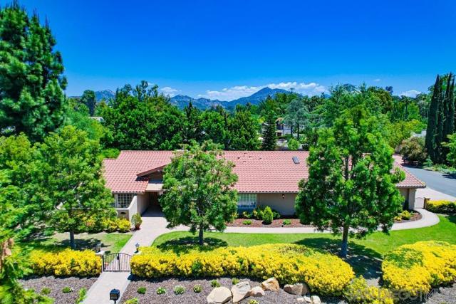 16657 Valle Verde Rd, Poway CA: https://media.crmls.org/mediaz/d311b04d-1689-43c1-8701-26b7530fdde0.jpg