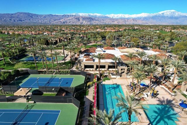 502 Desert Holly Drive, Palm Desert CA: https://media.crmls.org/mediaz/d311c5d4-7b09-43c4-9971-c0ccc482151e.jpg