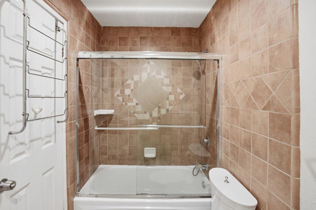 https://media.crmls.org/mediaz/d311cd32-6bea-4d26-bdfb-22ddc6a96585.jpg?preset=X-Large