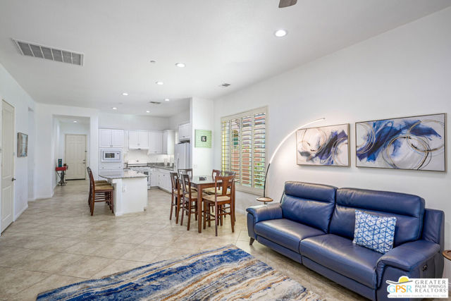 39220 Calle Negrete, Indio CA: https://media.crmls.org/mediaz/d311d22c-7920-43b0-9ef9-ffff6477fc22.jpg