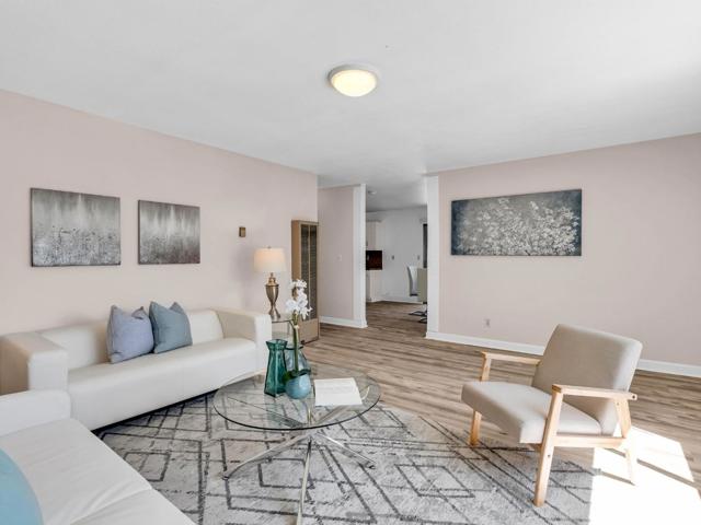 170 Gonzalez Drive, Hollister CA: https://media.crmls.org/mediaz/d312291c-8b50-4318-80bd-b3af071af97e.jpg