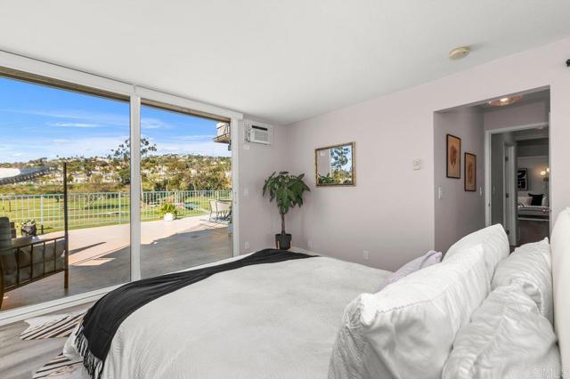 Detail Gallery Image 19 of 36 For 2544 Navarra #12,  Carlsbad,  CA 92009 - 2 Beds | 2 Baths