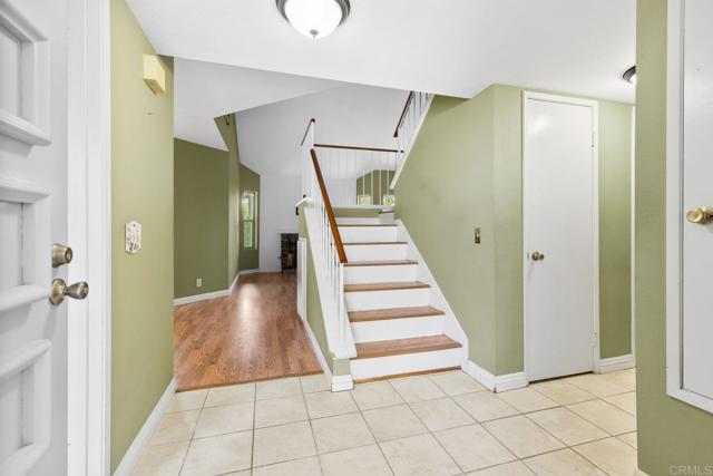 Detail Gallery Image 3 of 35 For 2425 Hawthorn Glen, Escondido,  CA 92027 - 3 Beds | 2 Baths
