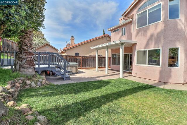 1728 Peachwillow St, Pittsburg CA: https://media.crmls.org/mediaz/d3133ef4-8152-4df2-914c-252735554526.jpg