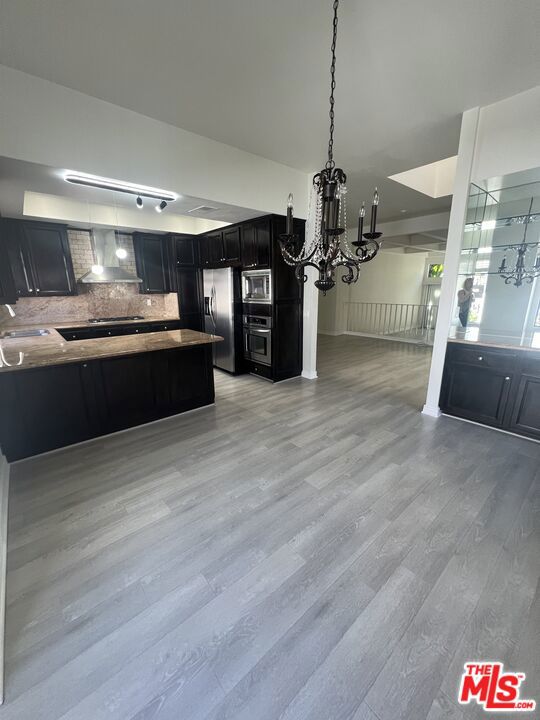 1654 Michael Lane, Pacific Palisades CA: https://media.crmls.org/mediaz/d3138e6e-ad4c-4662-91c0-b2423d032320.jpg