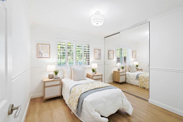 3211 Harvey Ct, Pleasanton CA: https://media.crmls.org/mediaz/d3139483-1bdf-4782-99ae-f272149fd3a9.jpg