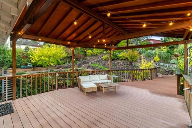 3848 Vineyard Drive, Redwood City CA: https://media.crmls.org/mediaz/d313e780-cbc8-49e0-b0af-ad212e4ed7af.jpg