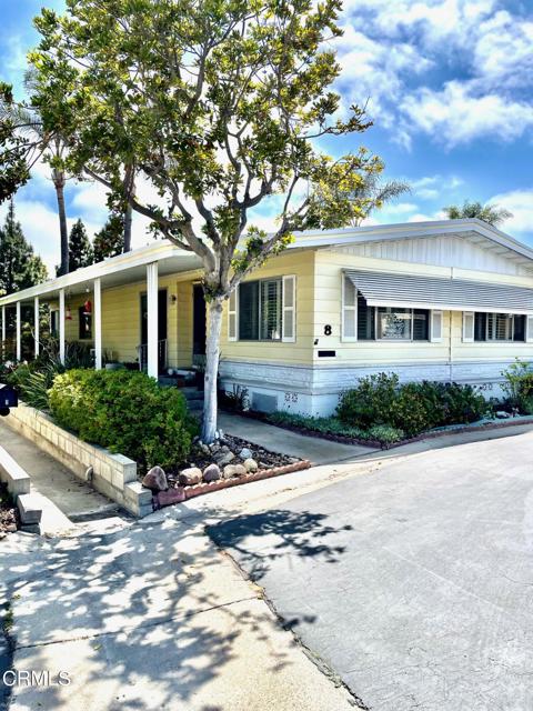 Detail Gallery Image 1 of 28 For 8 Calle Fronte #204,  Camarillo,  CA 93010 - 2 Beds | 2 Baths