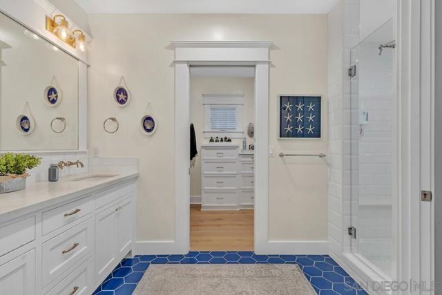 1050 Isabella Ave, Coronado CA: https://media.crmls.org/mediaz/d31528af-8a16-4626-84ed-5af54e3ba657.jpg