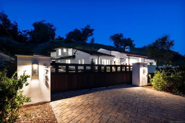 5758 60 Las Palomas, Rancho Santa Fe CA: https://media.crmls.org/mediaz/d3153db8-db72-40fd-b280-b8a571250162.jpg