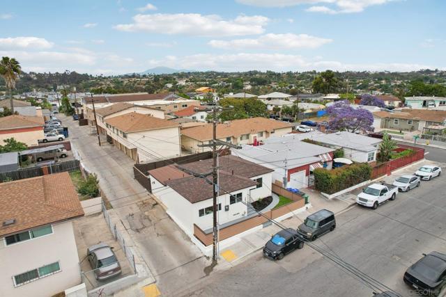 3821 Shiloh Rd, San Diego CA: https://media.crmls.org/mediaz/d315b4c7-a1df-4cae-b6df-a80f56be9e60.jpg