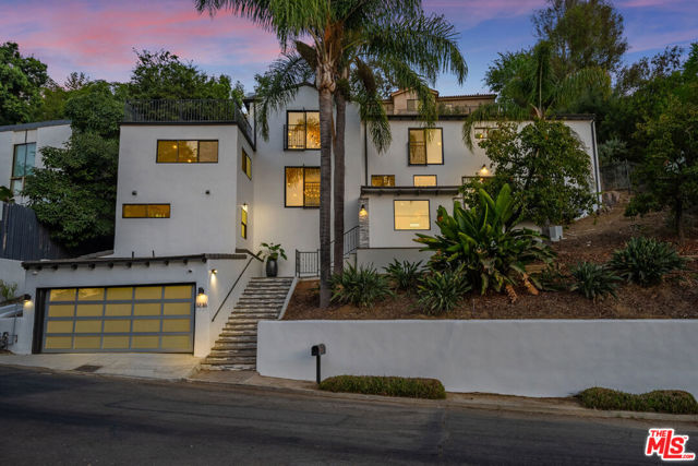 3236 Primera Avenue, Los Angeles CA: https://media.crmls.org/mediaz/d316733f-94a3-4ecc-87f8-5fb247790753.jpg