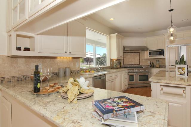 475 Torrano Court, Hollister CA: https://media.crmls.org/mediaz/d3174e6b-5da3-4dc7-aaeb-4191f5693c85.jpg