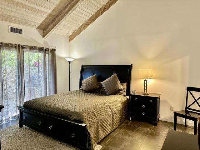 450 Sunningdale Drive, Rancho Mirage CA: https://media.crmls.org/mediaz/d317856b-c0d8-4647-9949-7143d139c2ae.jpg