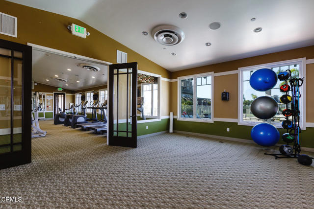 1572 Seabridge Lane, Oxnard CA: https://media.crmls.org/mediaz/d3179ad4-127f-405e-b244-f25fe98ea8ab.jpg