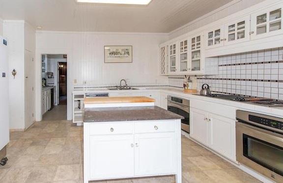 5520 S Highway 1,  CA: https://media.crmls.org/mediaz/d317c8b7-1ee8-47d5-9205-c7d2771216ca.jpg