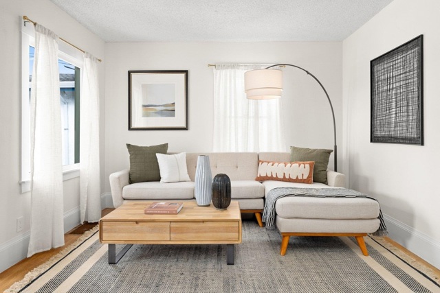 2254 62nd Ave, Oakland CA: https://media.crmls.org/mediaz/d3180243-09e8-46ec-a4be-0f08b9975bf9.jpg