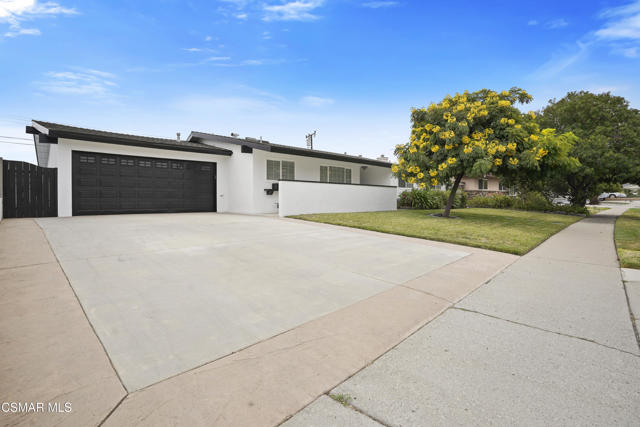 174 Wendy Drive, Thousand Oaks CA: https://media.crmls.org/mediaz/d319433c-879b-44e6-bb0a-2139120f1189.jpg