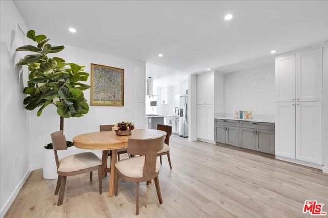 14642 Runnymede Street, Van Nuys CA: https://media.crmls.org/mediaz/d31a20dd-34bf-4aaf-8cb5-4a9f914d8e4f.jpg