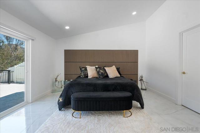 6626 Tuxedo Rd, San Diego CA: https://media.crmls.org/mediaz/d31a4b1a-c354-4db0-89ed-be930cf51a55.jpg