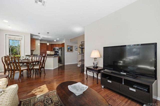 Detail Gallery Image 9 of 42 For 11130 Taloncrest Way Unit 11, San Diego,  CA 92126 - 3 Beds | 2 Baths