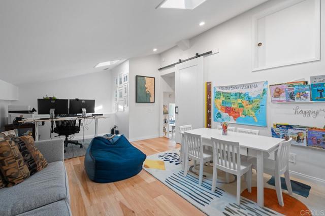 2163 Caminito San Martin, La Jolla CA: https://media.crmls.org/mediaz/d31a7fec-cdef-4204-9e6c-86d33f97eec6.jpg