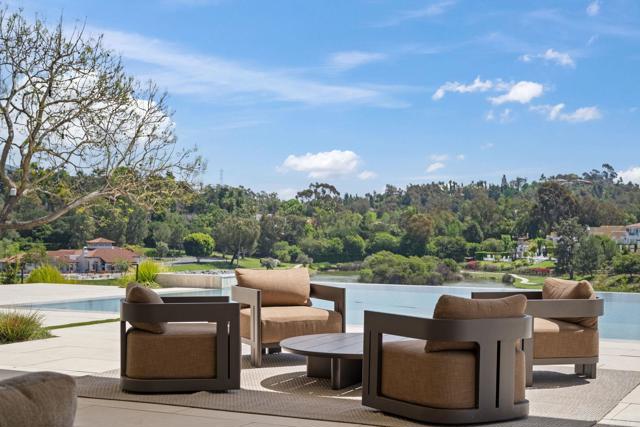 6497 99 Calle Del Alcazar, Rancho Santa Fe CA: https://media.crmls.org/mediaz/d31adcbc-164a-477d-9260-6bf3e29d5f44.jpg
