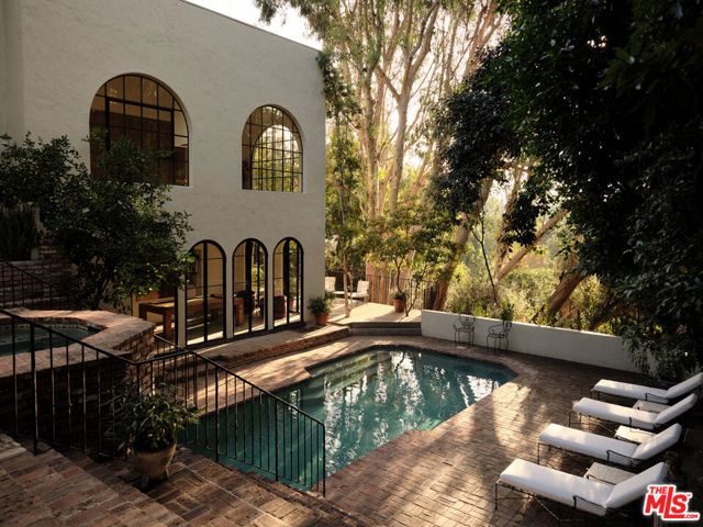 7776 Firenze Avenue, Los Angeles CA: https://media.crmls.org/mediaz/d31b3ef9-e5b2-4dcb-81f8-e9268762e4ef.jpg