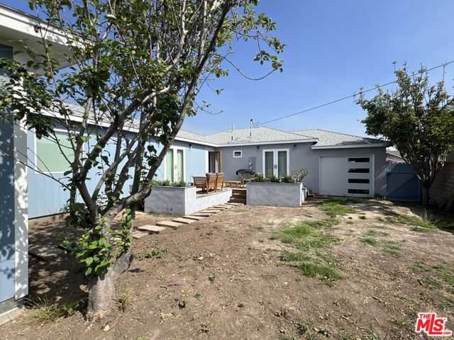 5524 W 122nd Street, Hawthorne CA: https://media.crmls.org/mediaz/d31c4780-81fe-4cda-af9e-cbad11afe1bb.jpg