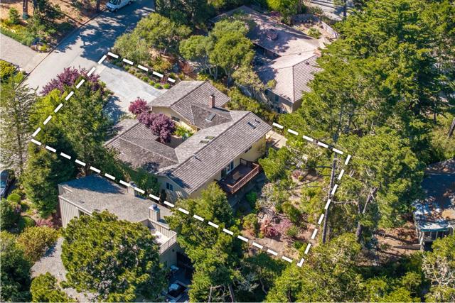5 Wyndemere Vale, Monterey CA: https://media.crmls.org/mediaz/d31d4fd7-97c4-4560-b725-ce1b821daaa5.jpg