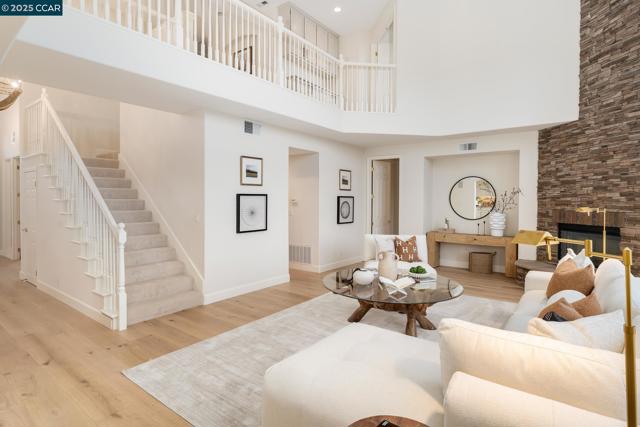 9356 Mediar Dr, San Ramon CA: https://media.crmls.org/mediaz/d31eabd1-41b4-47da-9dd3-26b0314e61da.jpg