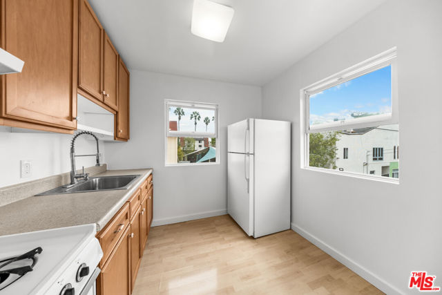 1047 18th Street, H photo 6