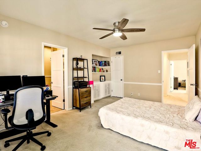 438 S Palm Drive, Beverly Hills CA: https://media.crmls.org/mediaz/d31f30eb-29d9-4a12-82a0-71d0cf2e7f84.jpg