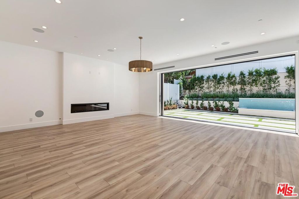 MLS #26857329 image #2